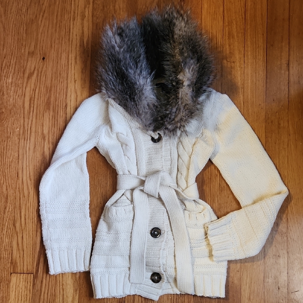 Cozy White Kids Jacket with Faux Fur Hood